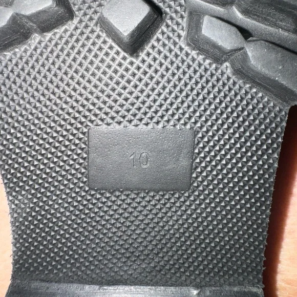 NWT Aerosoles Skylar Black Faux Suede Lace Up Booties, size 10 - Picture 6 of 11